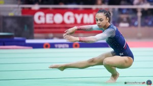 sr sfe02945 copia simone ferraro ph